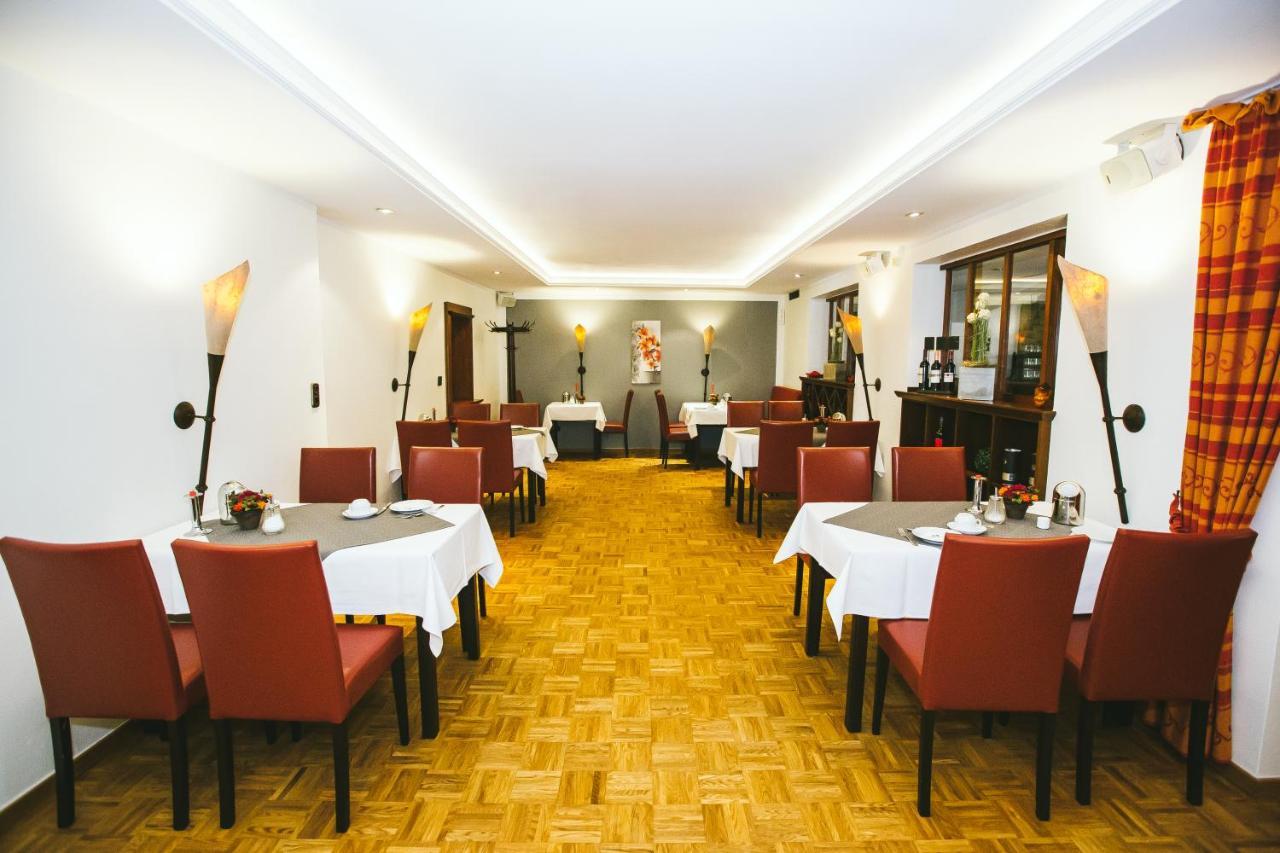 Schultes Hotel *